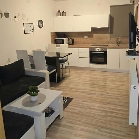 Apartmani Baotic Zupanja Ngoại thất bức ảnh