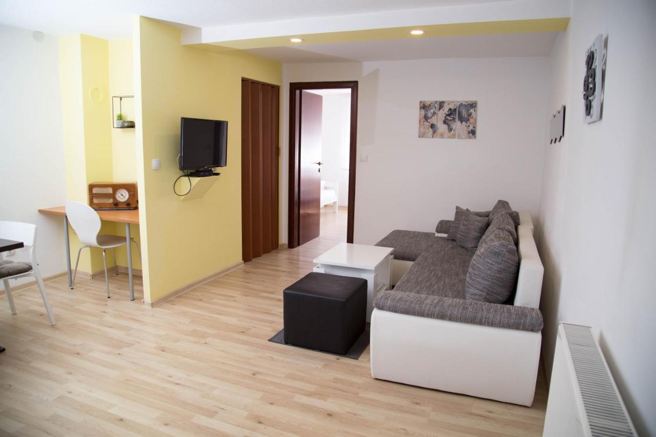 Apartmani Baotic Zupanja Ngoại thất bức ảnh