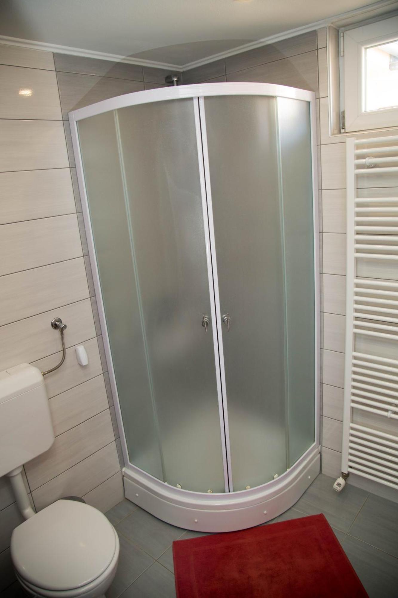 Apartmani Baotic Zupanja Phòng bức ảnh