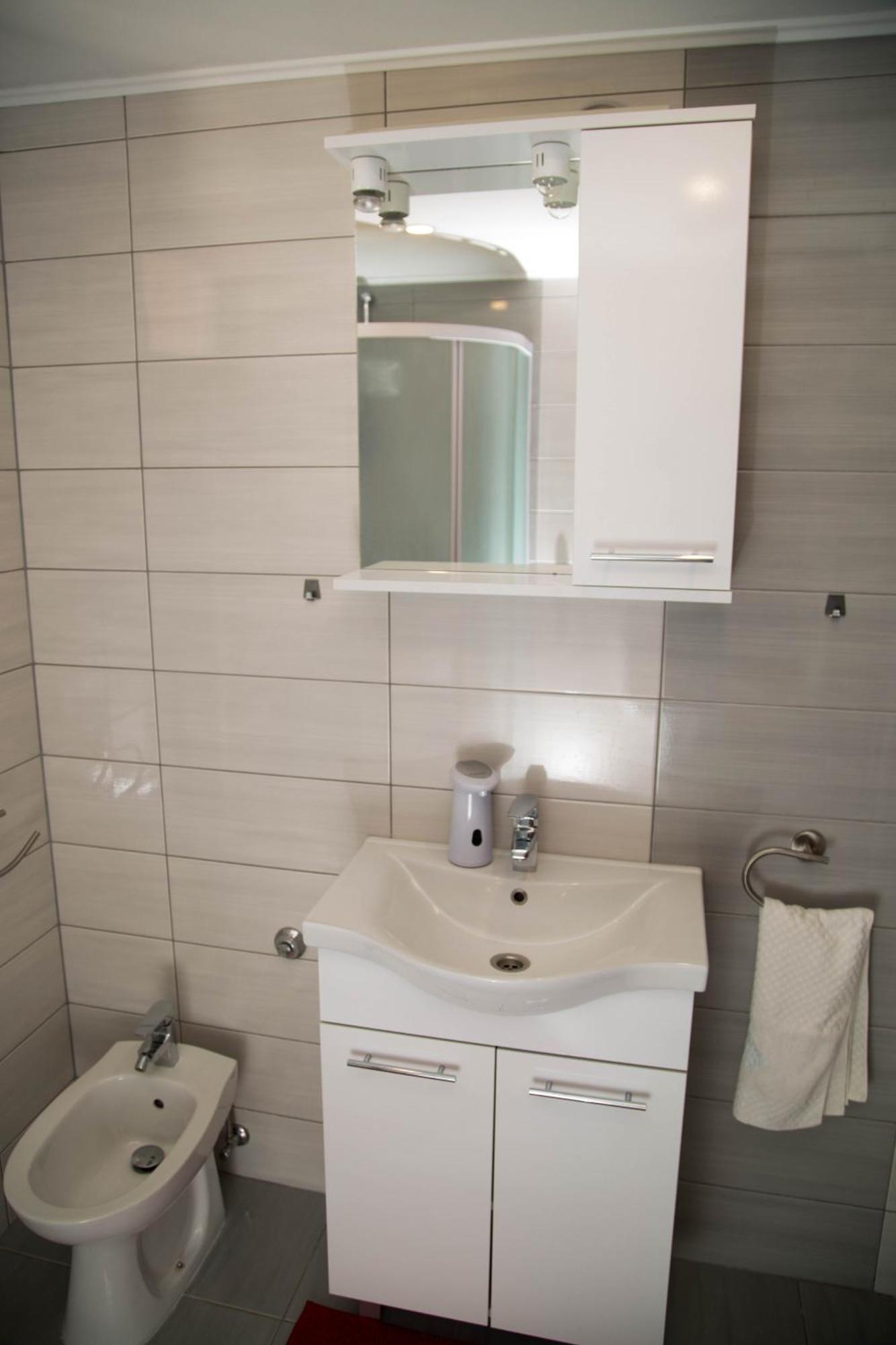 Apartmani Baotic Zupanja Phòng bức ảnh