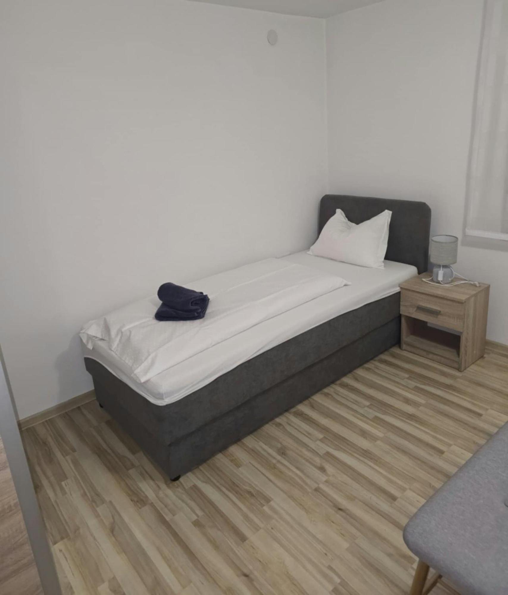 Apartmani Baotic Zupanja Ngoại thất bức ảnh