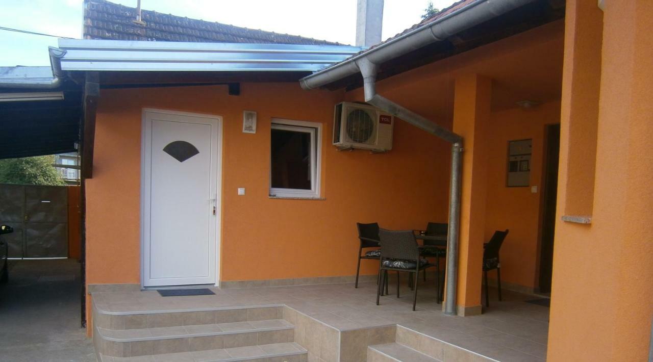 Apartmani Baotic Zupanja Ngoại thất bức ảnh