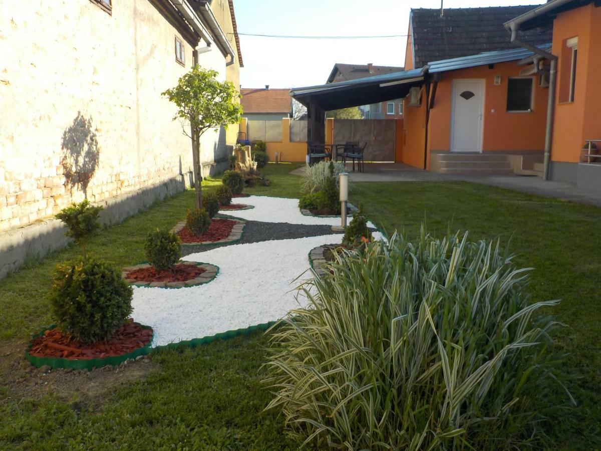 Apartmani Baotic Zupanja Ngoại thất bức ảnh